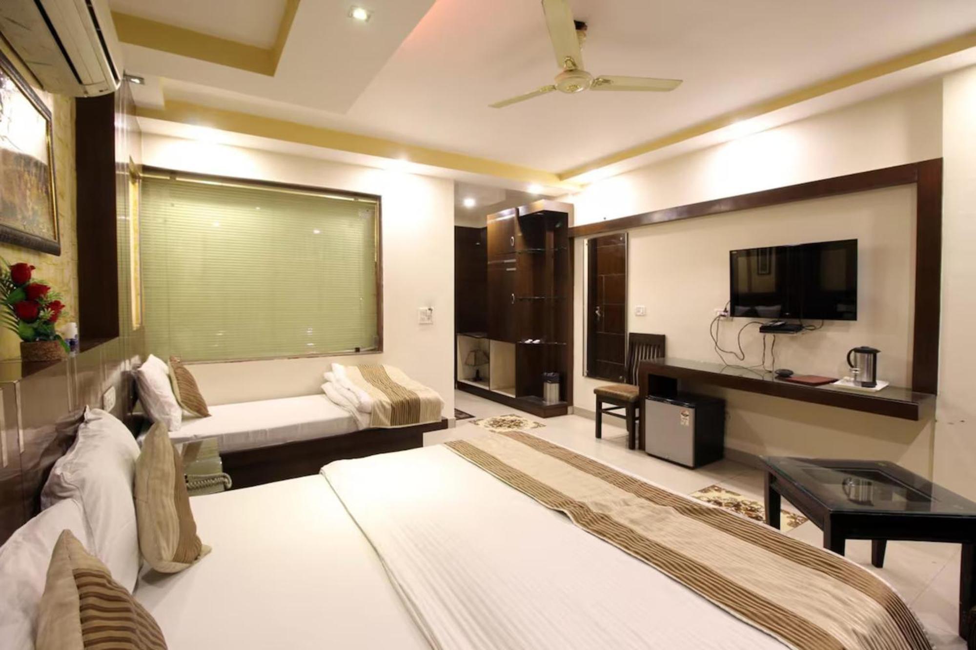 Hotel Star View-New Delhi Bagian luar foto