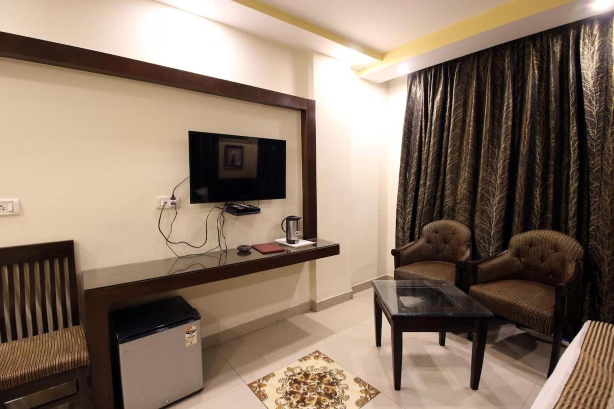 Hotel Star View-New Delhi Bagian luar foto