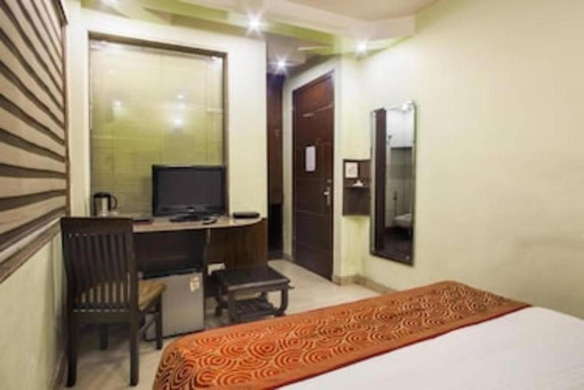 Hotel Star View-New Delhi Bagian luar foto