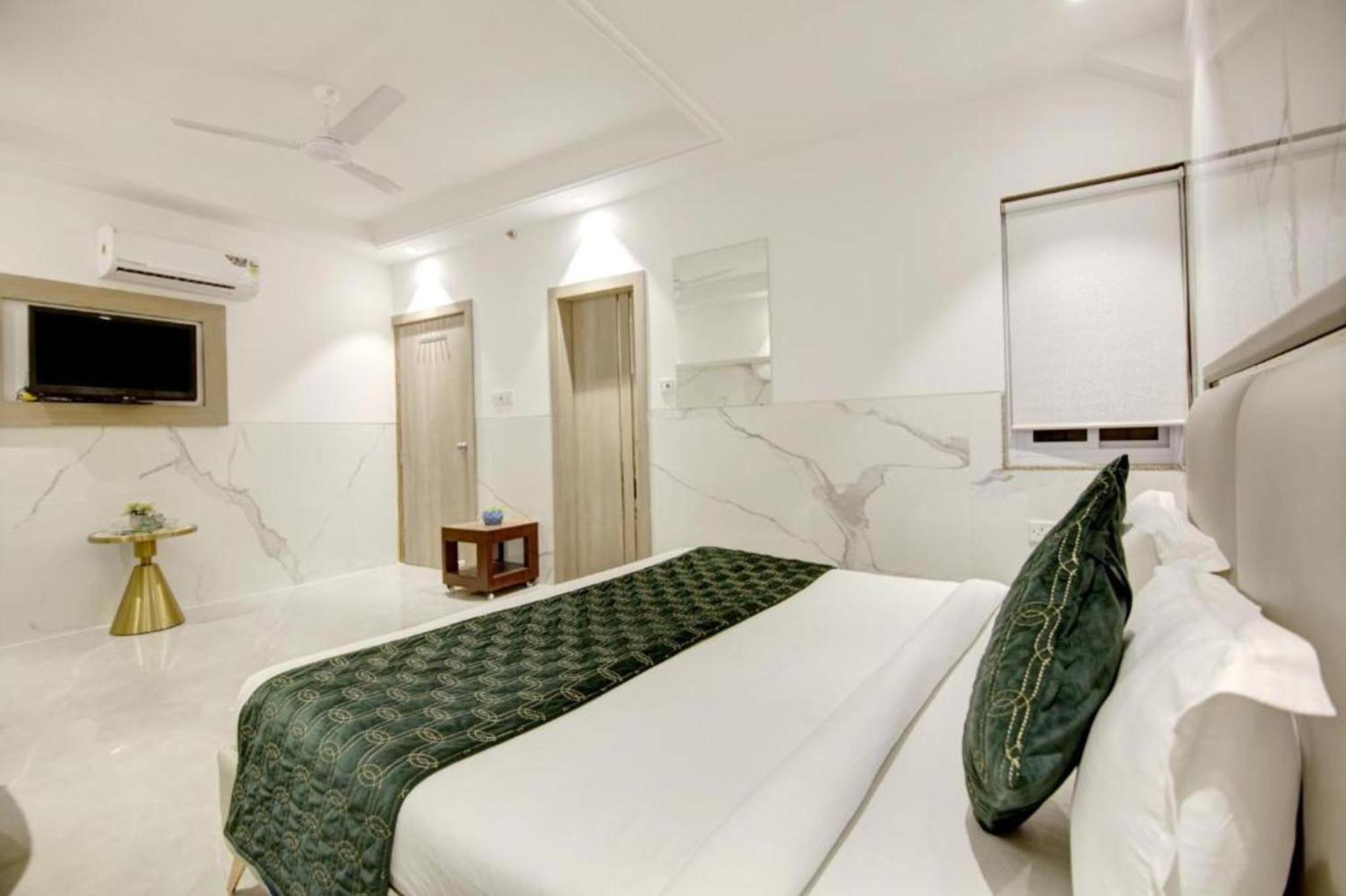 Hotel Star View-New Delhi Bagian luar foto